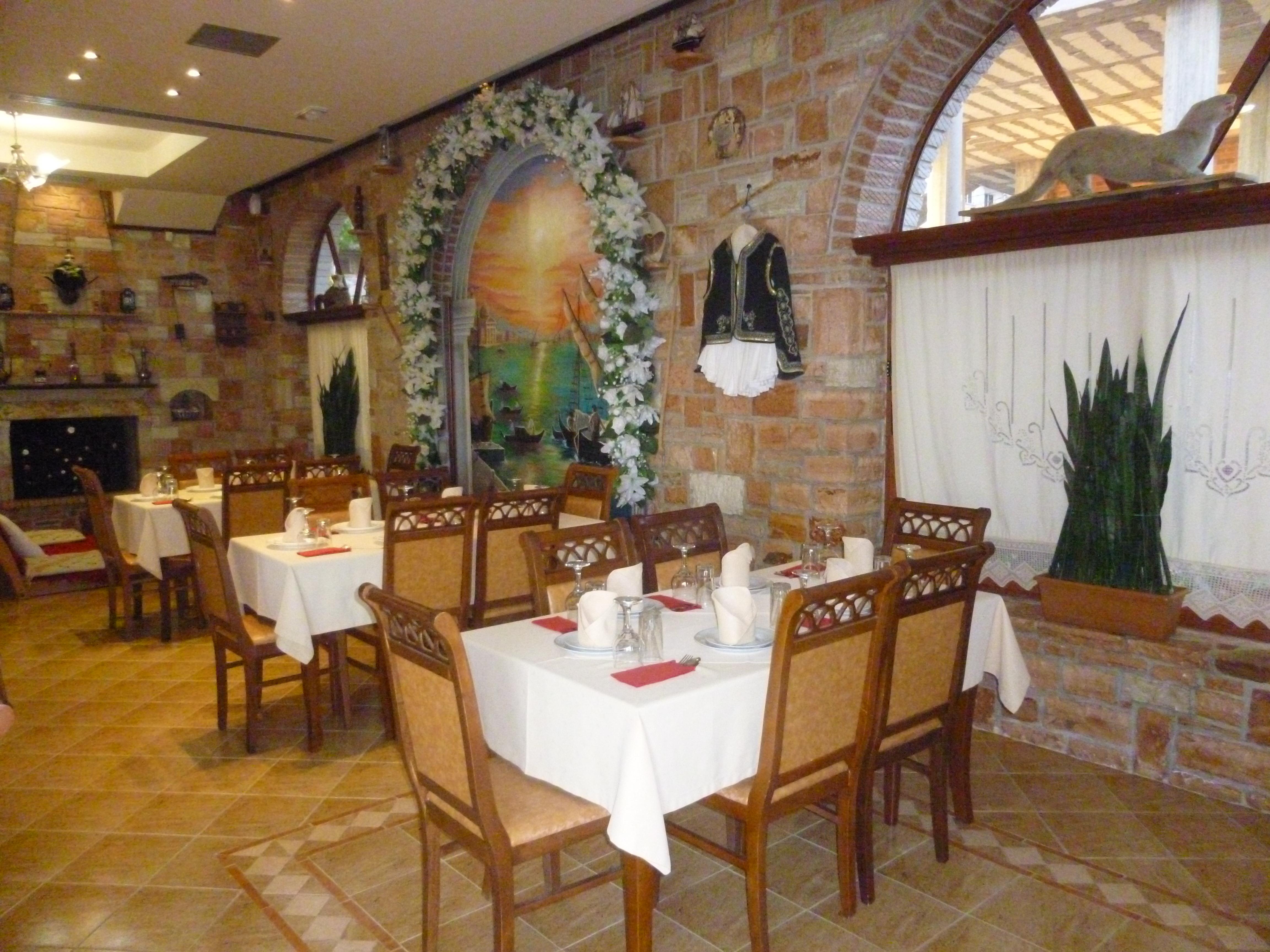 Hotel Piccolino Sarande Bagian luar foto