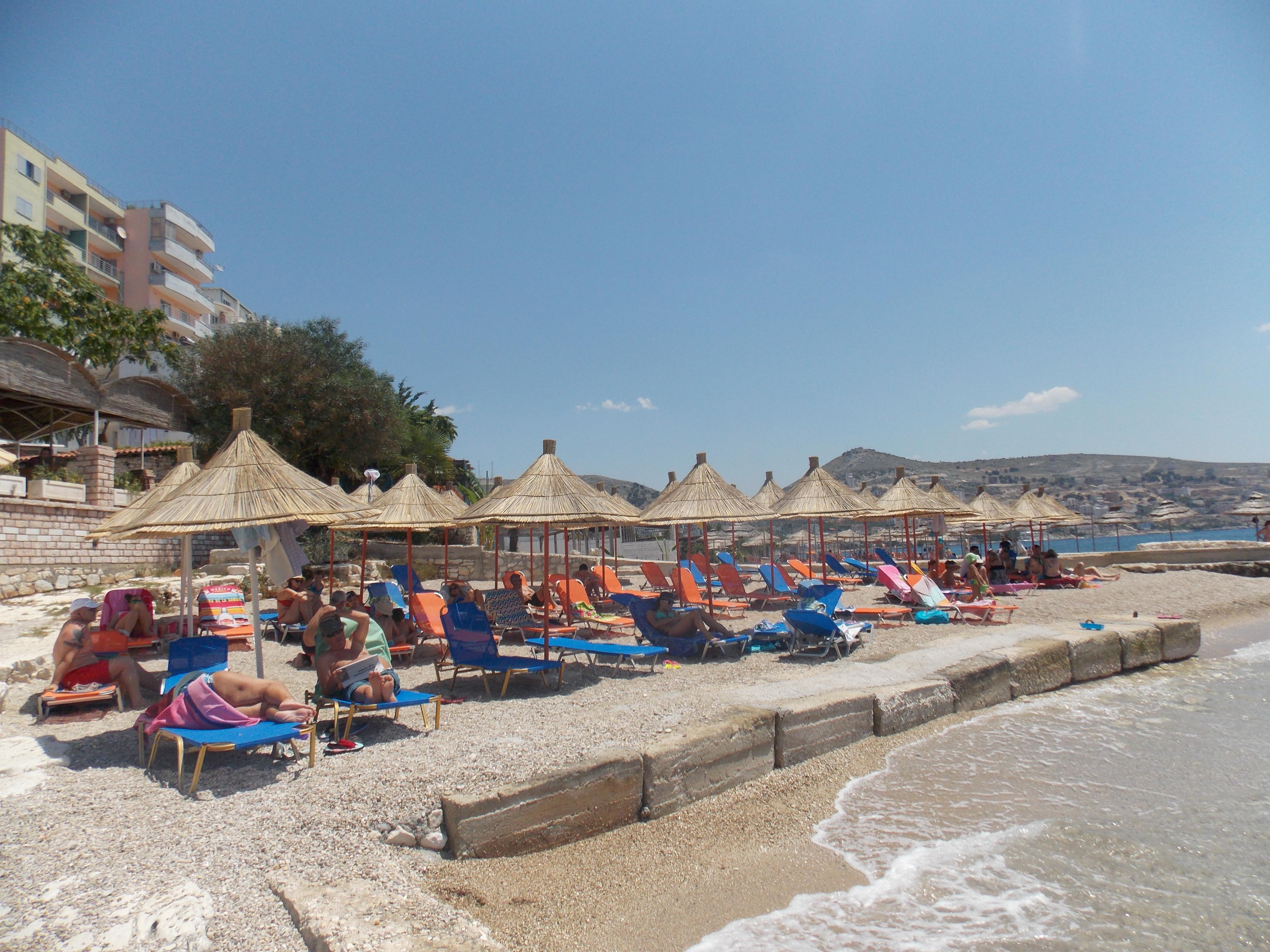 Hotel Piccolino Sarande Bagian luar foto