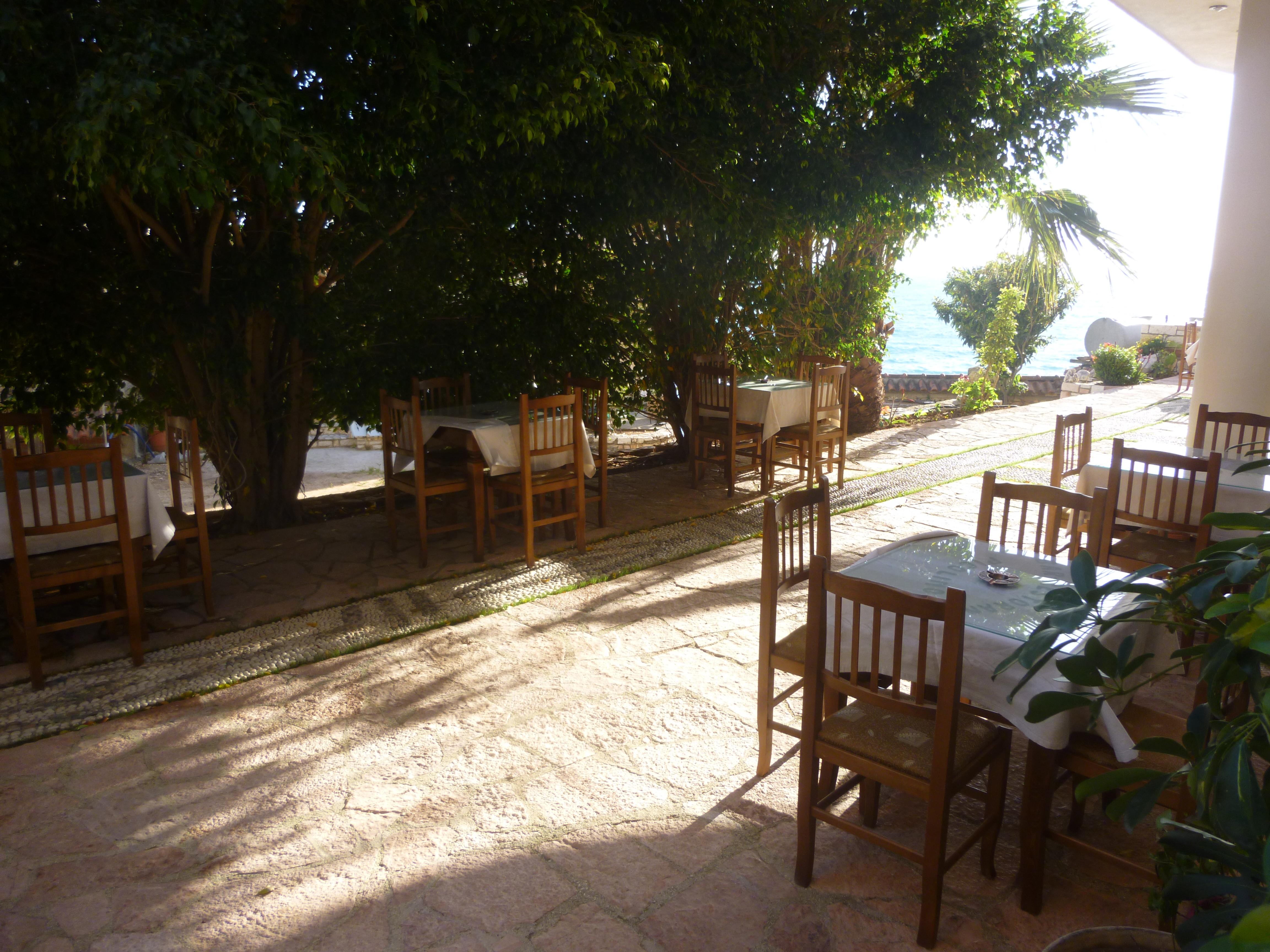 Hotel Piccolino Sarande Bagian luar foto