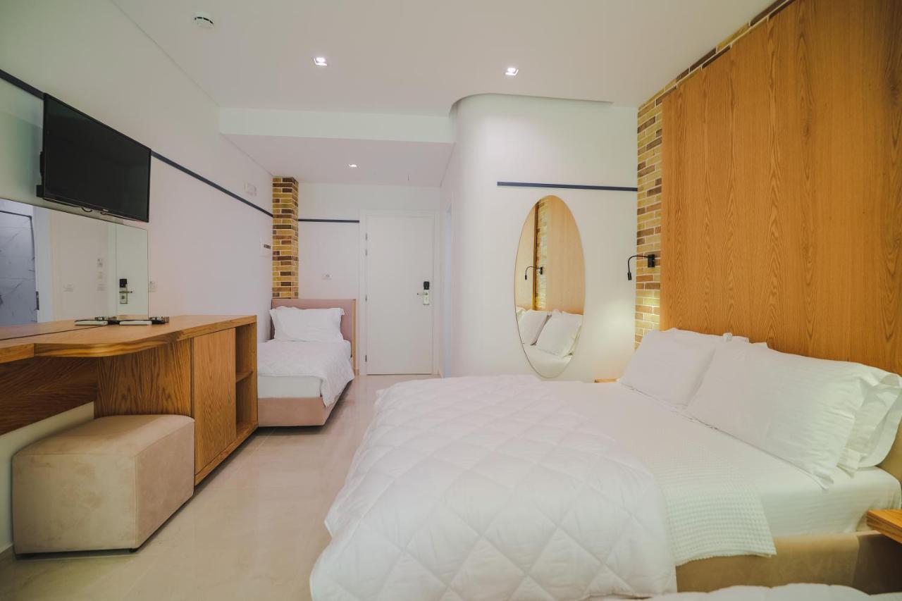 Hotel Piccolino Sarande Bagian luar foto
