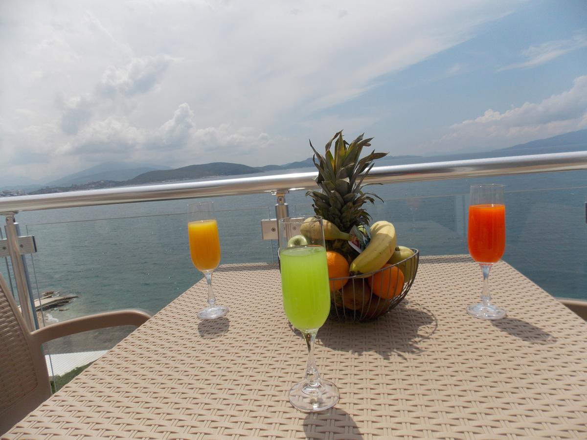 Hotel Piccolino Sarande Bagian luar foto